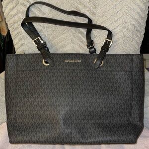 Michael Kors tote